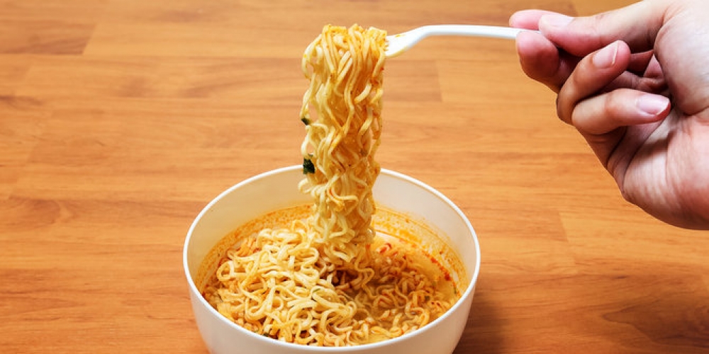 Bahaya makan mie instan