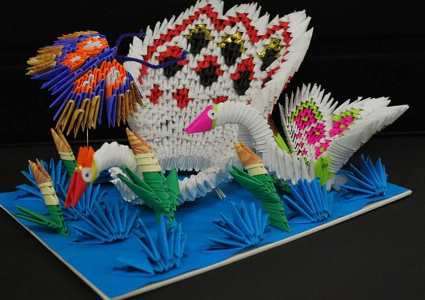 Origami 3D angsa di danau