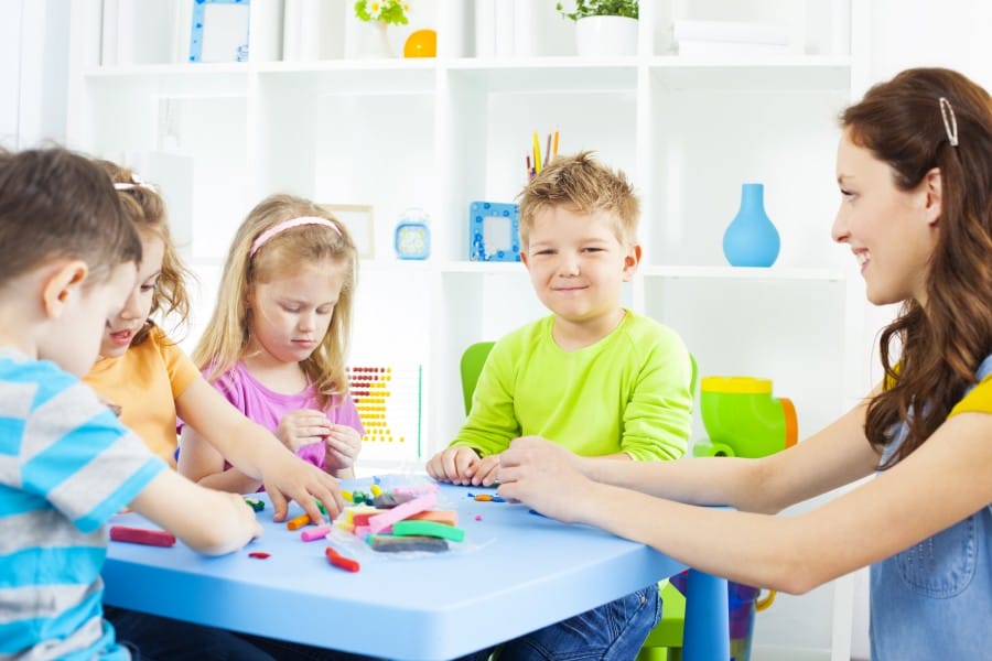 pendidikan anak usia  dini 3-5 tahun