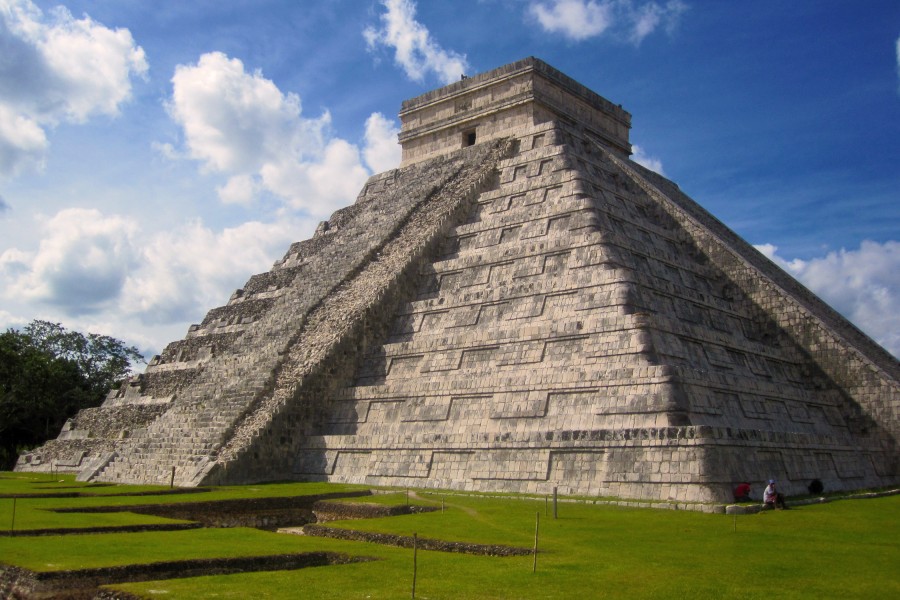 Keajaiban Dunia Pyramid at Chichén Itza, Meksiko Keajaiban Dunia Pyramid at Chichén Itza, Meksiko