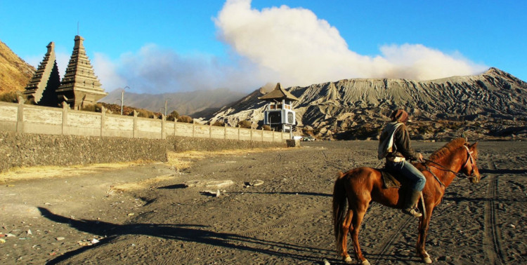 Sejarah Bromo Bromo