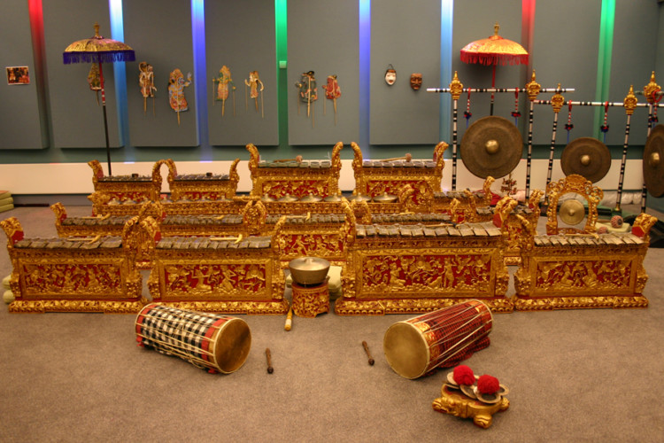 alat musik tradisional bali gamelan alat musik tradisional bali