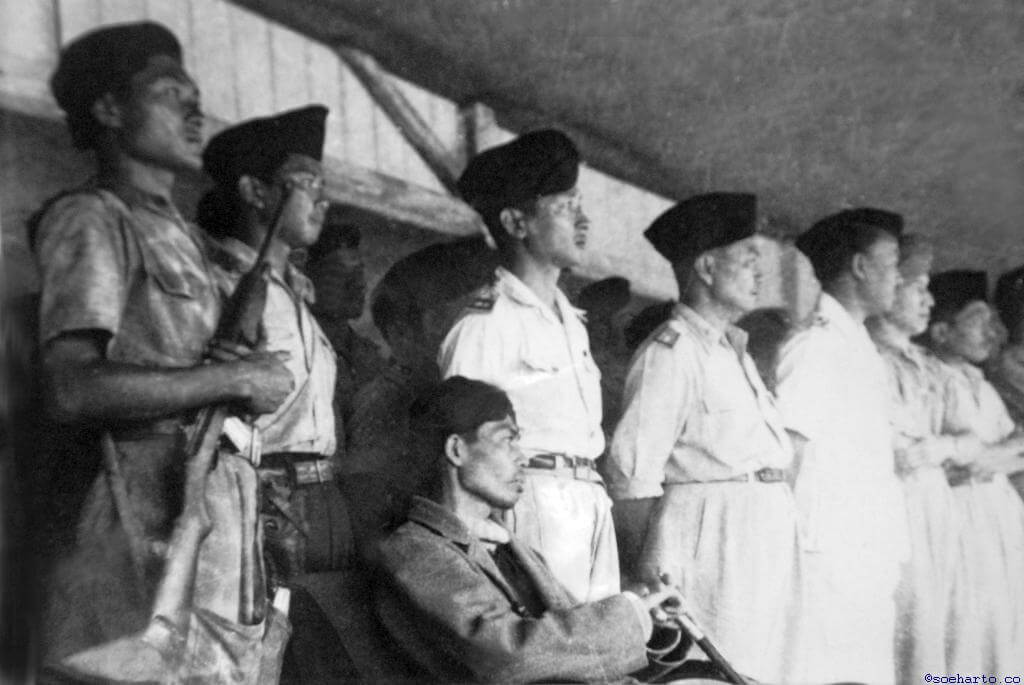 Perjuangan Militer dan Diplomasi Perjuangan Militer dan Diplomasi